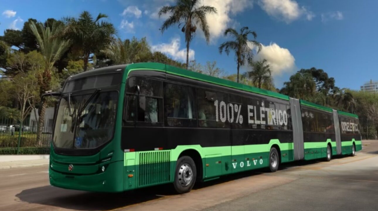 Volvo efetua sua primeira venda de articulados e biarticulados elétricos no Brasil