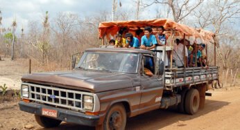 PRF alerta sobre transporte irregular de passageiros em compartimento de carga no Maranhão