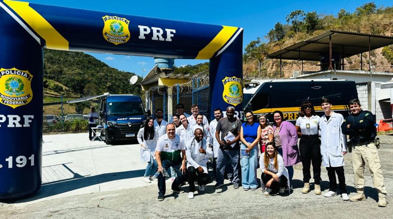 PRF leva saúde para os caminhoneiros em Teresópolis com o projeto Ação Comando em Saúde
