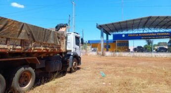 PRF apreende carga irregular de pedras de paralelepípedos na BR-316, em Valença (PI)