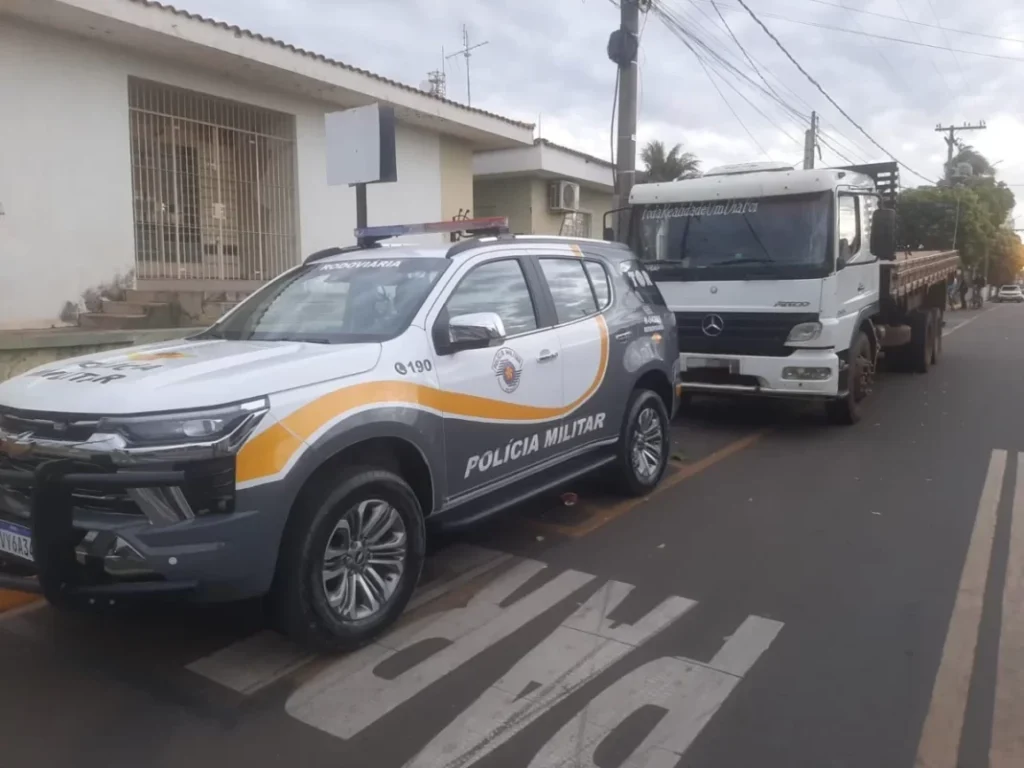 Caminhoneiro é preso por adulterar placas e acumular centenas de evasões em pedágios na SP-340