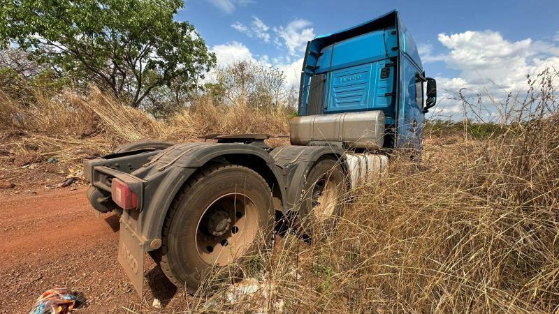Caminhoneiro escapa de cativeiro após roubo de carga em Várzea Grande