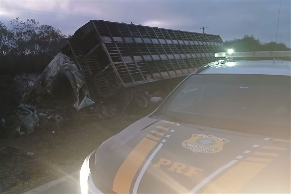 Caminhoneiro morre em grave acidente na BR-392, em Santana da Boa Vista