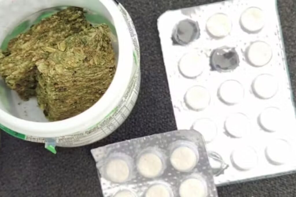 Caminhoneiro é preso por dirigir quase dois dias sob efeito de maconha e rebite