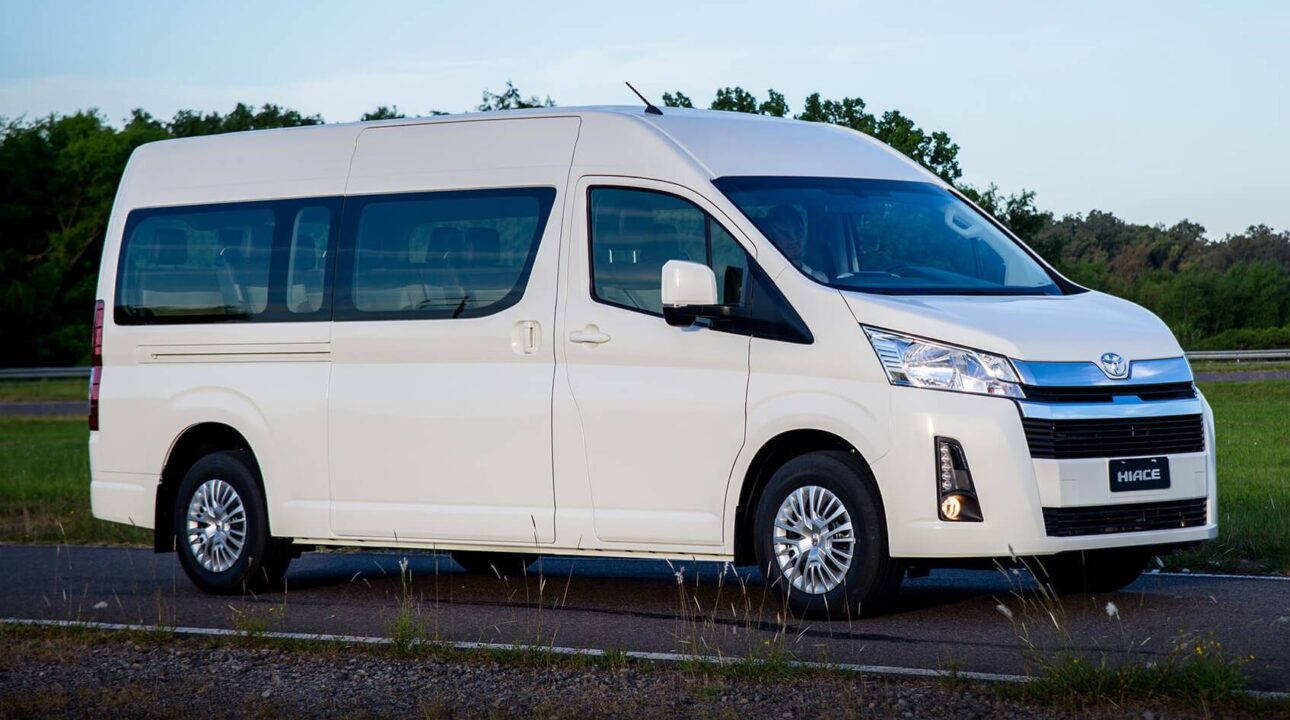 Toyota lança a van Hiace no Brasil com motor da Hilux e foco no mercado comercial