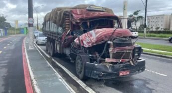 Um morre e quatro ficam feridos em grave acidente com ônibus na Serra (ES)