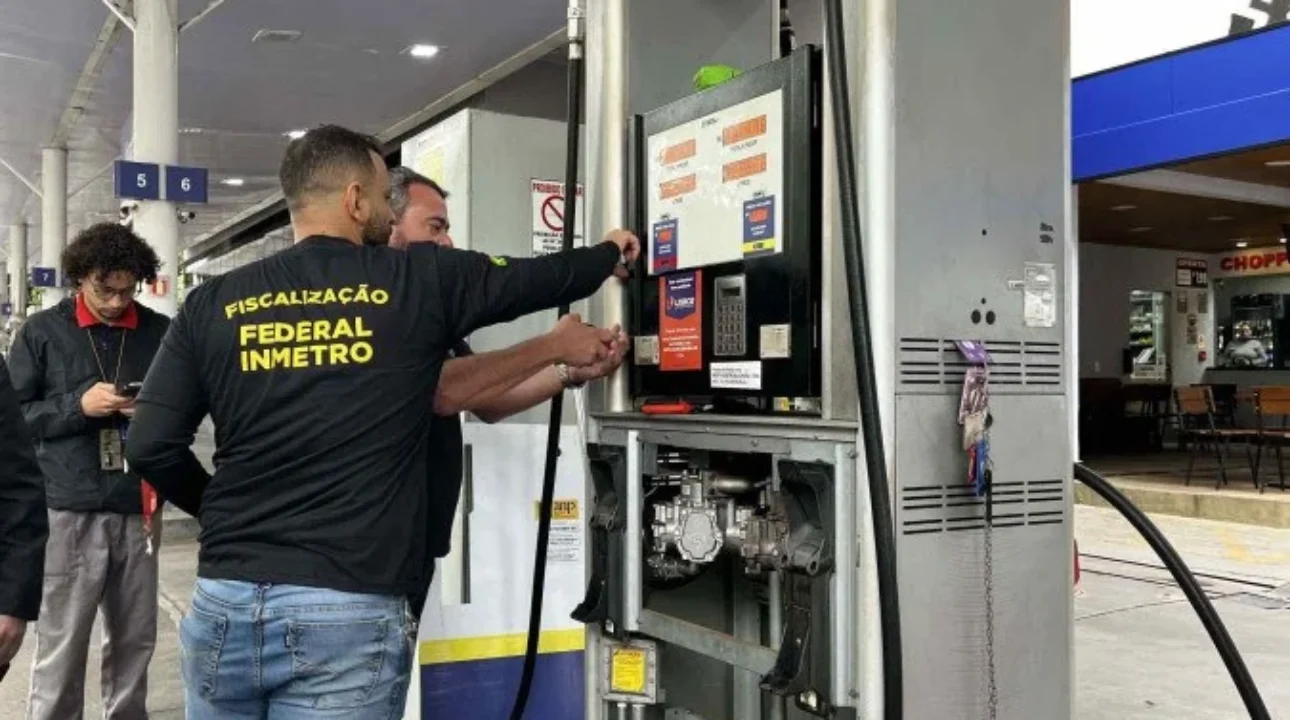 Operação do Inmetro encontra 26 irregularidades em bombas de combustíveis no DF e GO