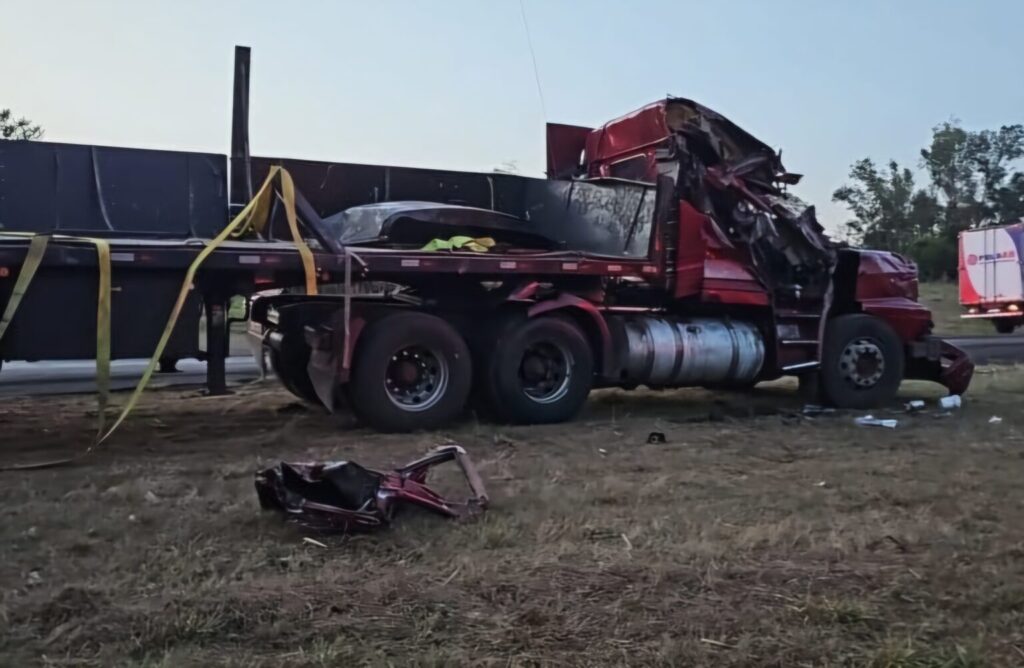 Caminhoneiro da Serra morre em acidente na BR-153 em São Paulo
