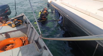 Ônibus com dezenas de passageiros cai no rio e motorista perde a vida
