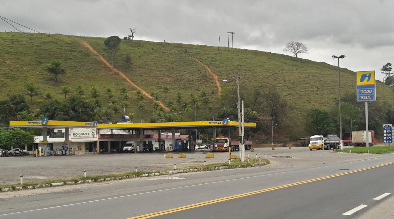 Falta de união?, Posto JR volta a ficar lotado e caminhoneiros enfrentam falta de vagas para estacionar