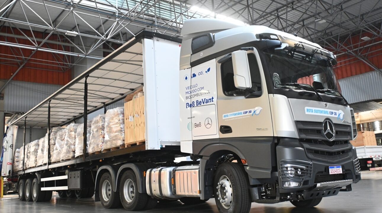 Mercedes-Benz doa 20 toneladas de alimentos à ONG Ação da Cidadania em Belém durante a “Rota Sustentável COP 30”