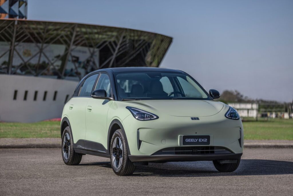 Geely EX2 chega ao Brasil: o carro elétrico compacto que promete mexer no mercado