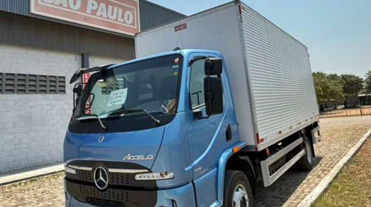 Implementos São Paulo reforça frota da JA Distribuidora com 15 novos baús de alumínio