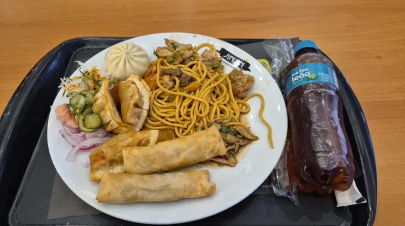 Caminhoneiros que ainda não possuem uma caixa de cozinha no caminhão estão sentindo no bolso