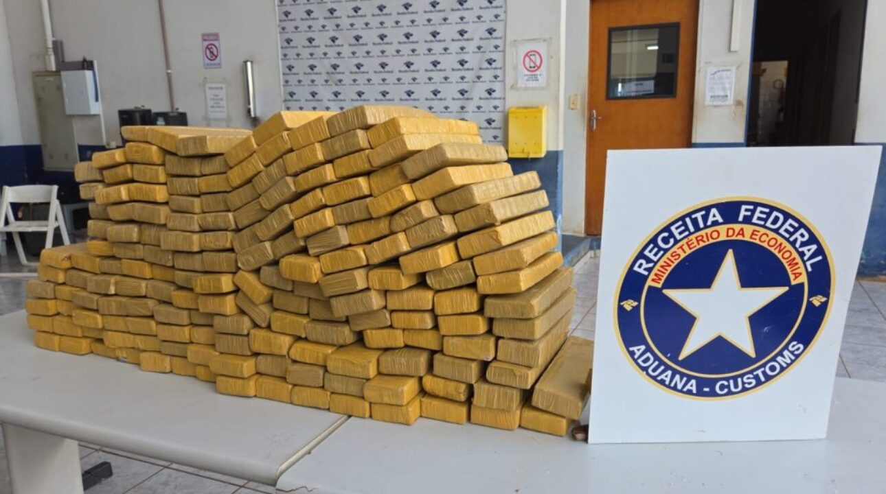 Carga de 126 kg de maconha é encontrada em transportadora de Cascavel/PR em operação da Receita Federal