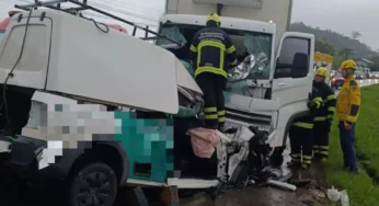 Caminhoneiro morre em colisão na Jorge Lacerda, em Ilhota