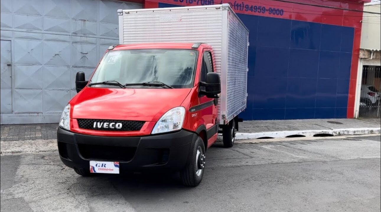Qual é o consumo da Iveco 35S14 2010 na estrada? Veja a média real de quem usa todo dia