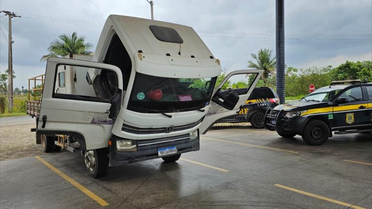 PRF encontra dois veículos adulterados em operações no Maranhão