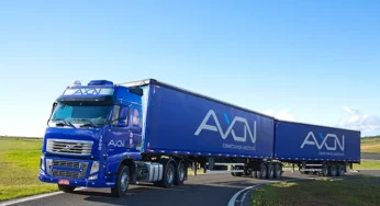 Transportadora abre 20 vagas para motorista carreteiro com diárias, bônus de até R$:1.000 e benefícios.