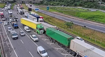Engavetamento com carretas deixa trânsito travado no Rodoanel na manhã desta quinta-feira