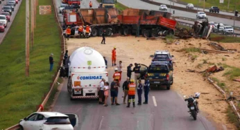 Caminhoneiro que tombou em Brasília estava em sua primeira viagem longa e não tinha seguro