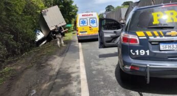 Caminhoneiro fica preso às ferragens depois de perder controle de caminhão na BR 277 no Paraná