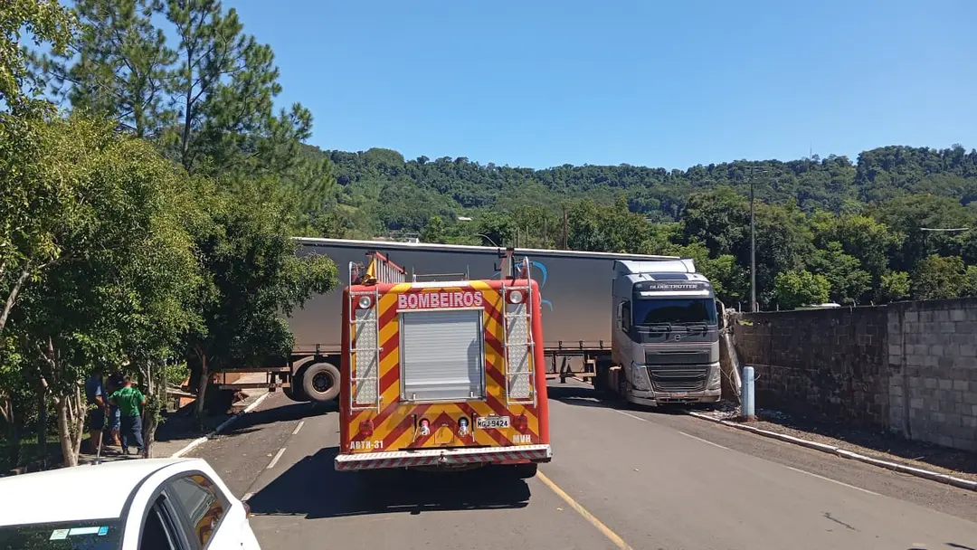 Caminhoneiro é encontrado sem vida