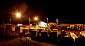 Caminhoneiro para pra jantar e leva prejuízo de R$ 14,5 mil em Criciúma