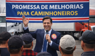 Discurso sobre melhorias para caminhoneiros.
