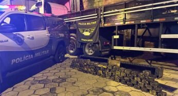 Caminhoneiro é preso com 80 kg de droga escondida em carreta na SP-284