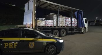 PRF flagra 25 toneladas de excesso e apreende carga irregular de bebidas na BR-381