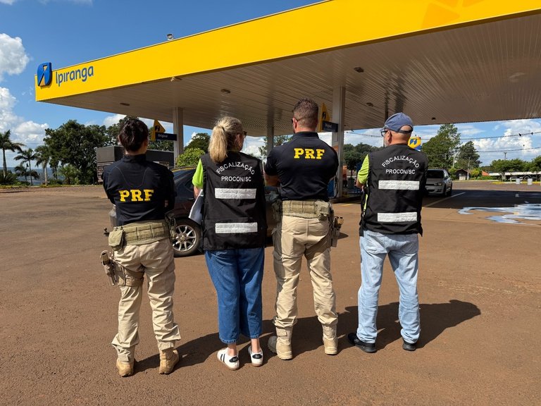 PRF E ANP em fiscalização