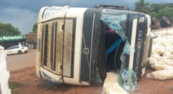 Acidente na PRC-466 envolve 4 veículos e deixa caminhoneiro ferido