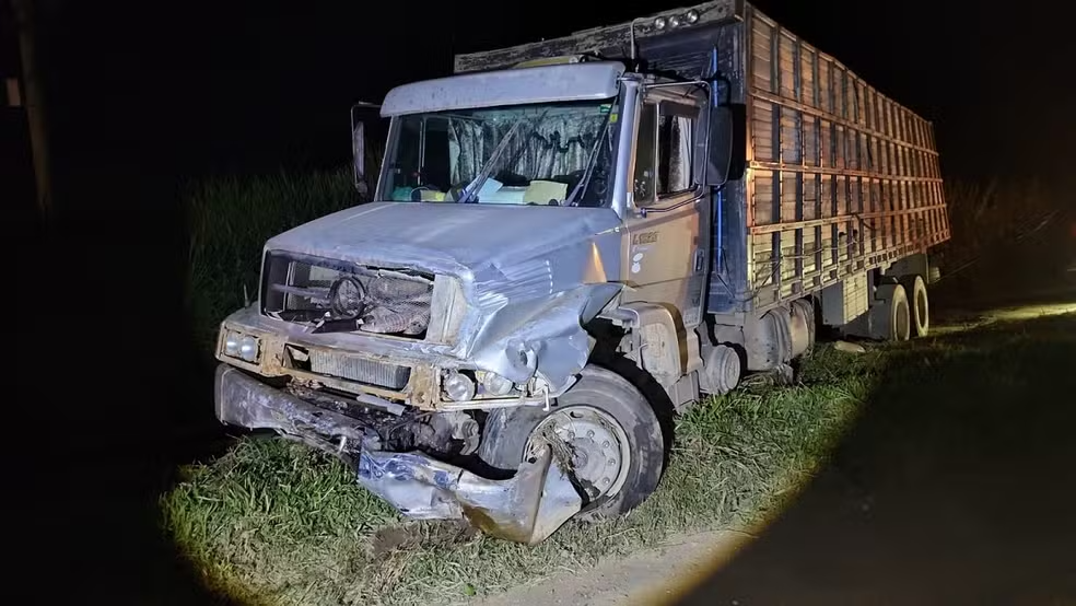 Acidente com caminhão na MG 050