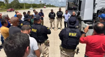 PRF reúne caminhoneiros e faz alerta sobre uso irregular do Arla 32
