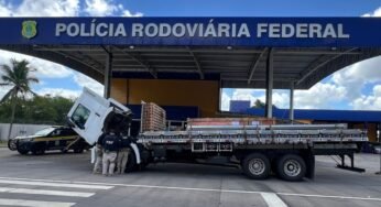 PRF recupera caminhão com restrição judicial na BR-101