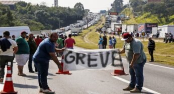 Caminhoneiros vão a Brasília defender piso mínimo e evitar greve na estrada
