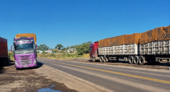 Caminhoneiro é encontrado morto ao lado de carreta na ERS-332 em Soledade