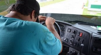 Transportadoras podem pagar multa de R$ 10 mil por jornada exaustiva de caminhoneiros