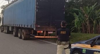 PRF recupera semirreboque furtado durante fiscalização na BR-101 em Joinville