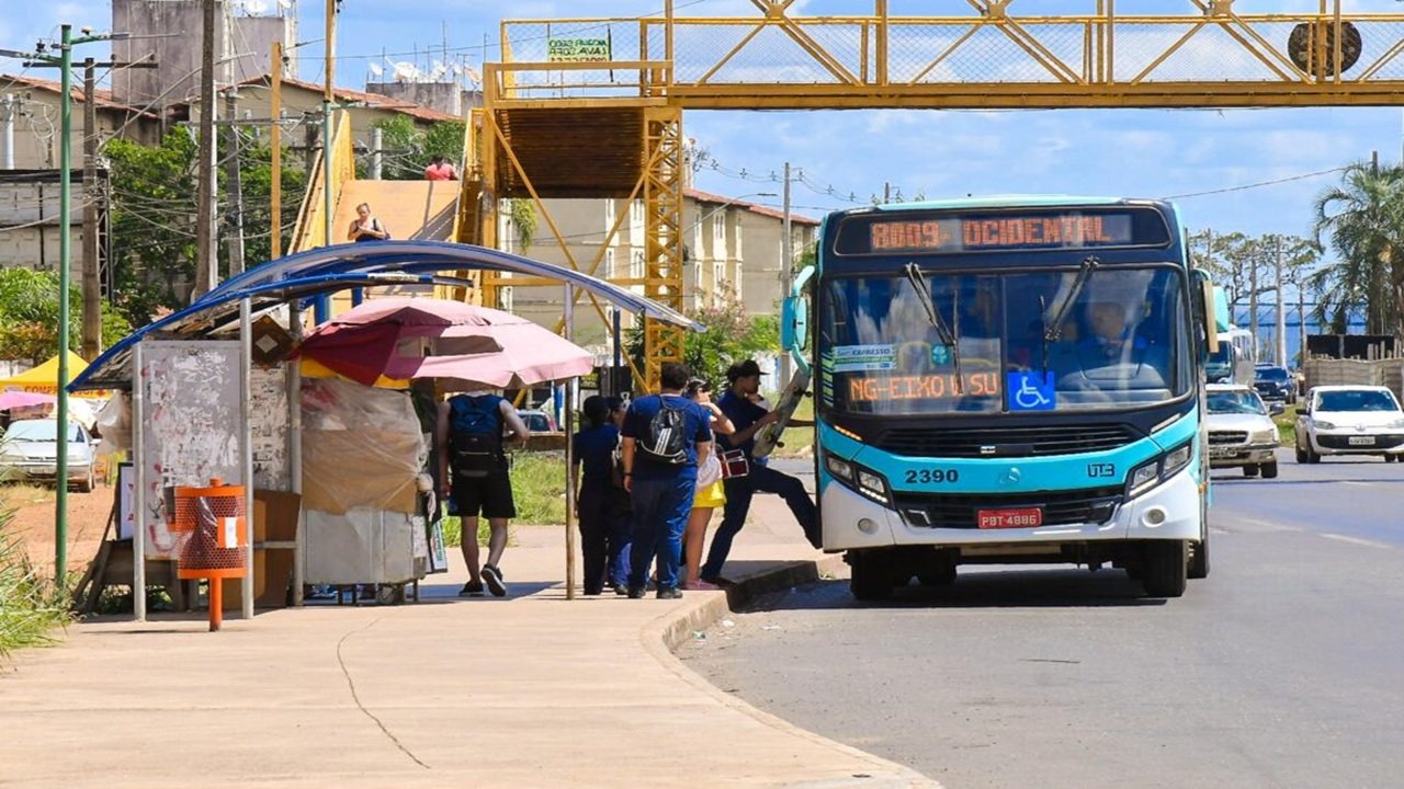 A conta da escala 6x1 que pode chegar em aumento de passagem de ônibus