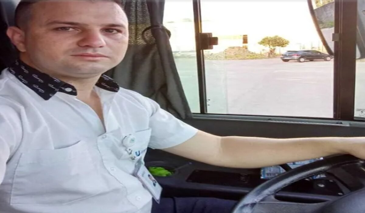 Motorista de ônibus troca o volante e agora muda o sorriso das pessoas