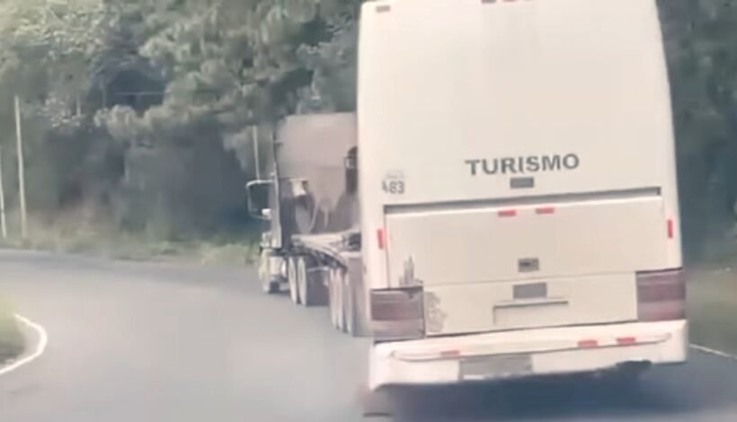 Caminhoneiro coloca carreta na frente de ônibus sem freios e salva 64 pessoas