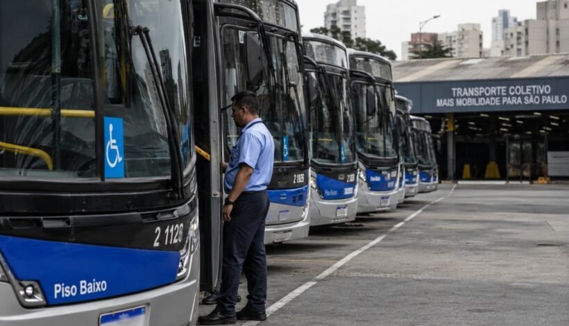 São Paulo tem quase 100 mil motoristas de ônibus, mas ainda falta gente para trabalhar