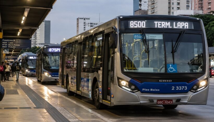 Falta de motoristas de ônibus aumenta e empresas já têm dificuldade para preencher vagas