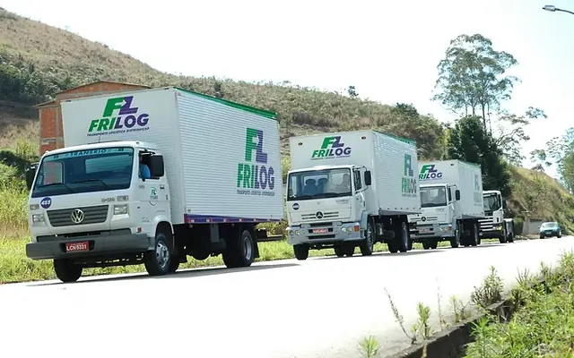 Transportadora Frilog abre vagas para motorista carreteiro