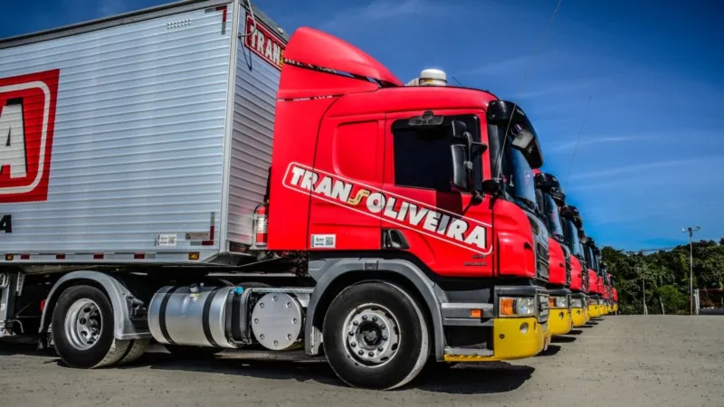 TRANSPORTADORA-OLIVEIRA