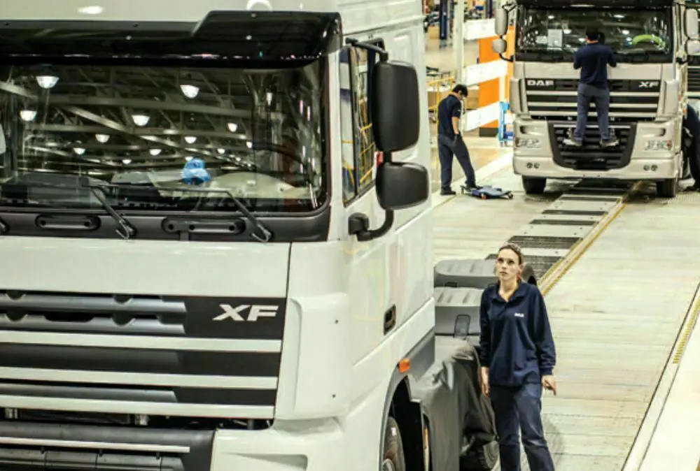 DAF Caminhões Brasil abre 30 vagas de emprego