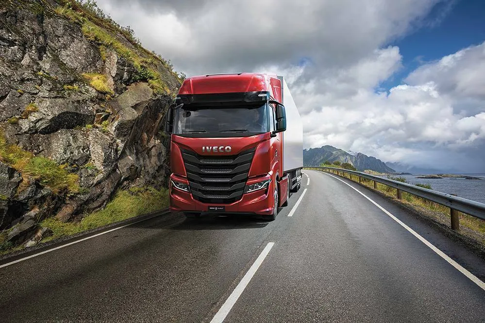 Iveco Esta Colaborando Com A Amazon Para Implementar Comando De Voz 1