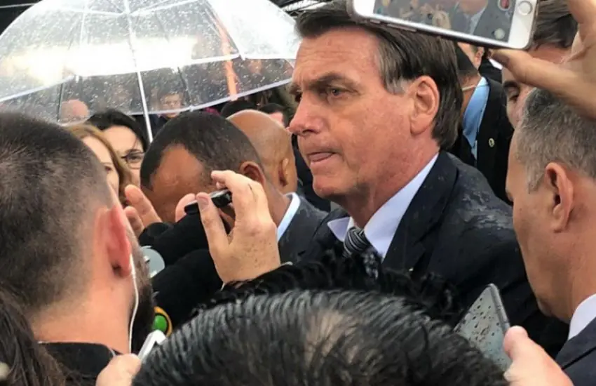 Bolsonaro pede aos caminhoneiros compreensão pelo preço do diesel